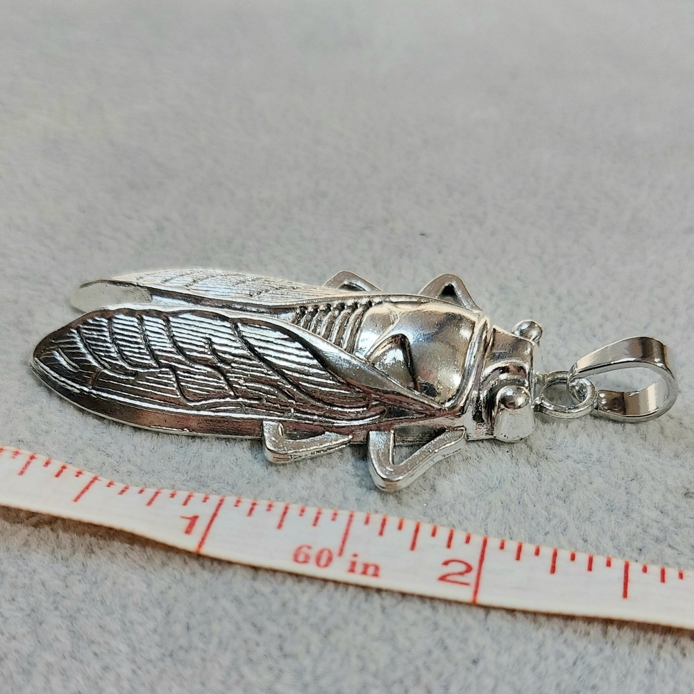 Silver Insect Cicada Locust Necklace Bag Charm Pendant - Picture 4 of 6